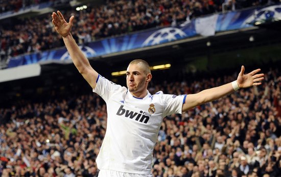  里昂开场闪电战奏效，十分钟两球奠定胜局击败格勒诺布尔