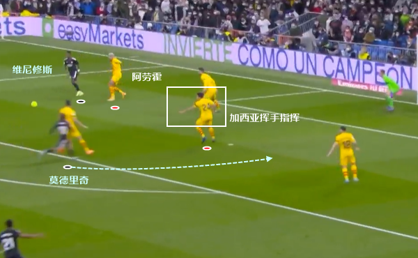  布雷斯特定位球战术显神威，头球制胜斩获宝贵三分